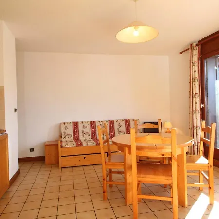 Apartment Spacieux 5 Pers Avec Parking Aux Carroz D'araches - Fr-1-572-192
