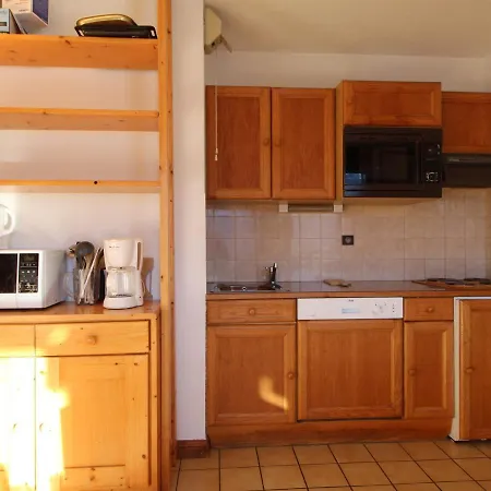 Spacieux 5 Pers Avec Parking Aux Carroz D'araches - Fr-1-572-192 Apartment